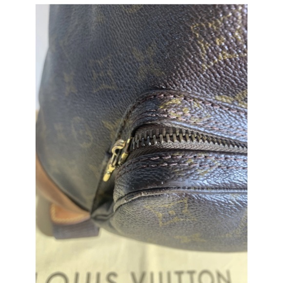 Louis Vuitton backpack - Picture 6 of 11